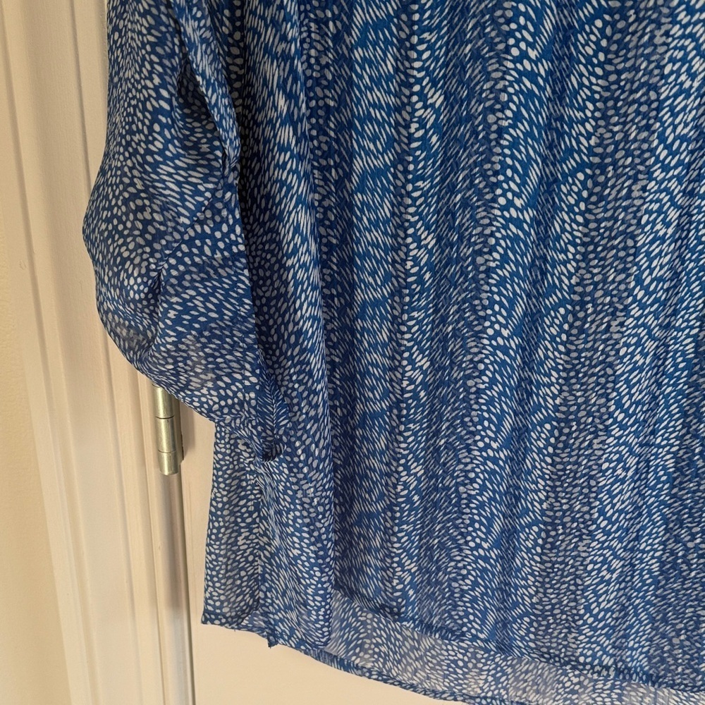 Chico's Blue Patterned Women's Top - Picture 3 of 6